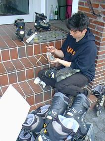 [Rena prft die Skates]